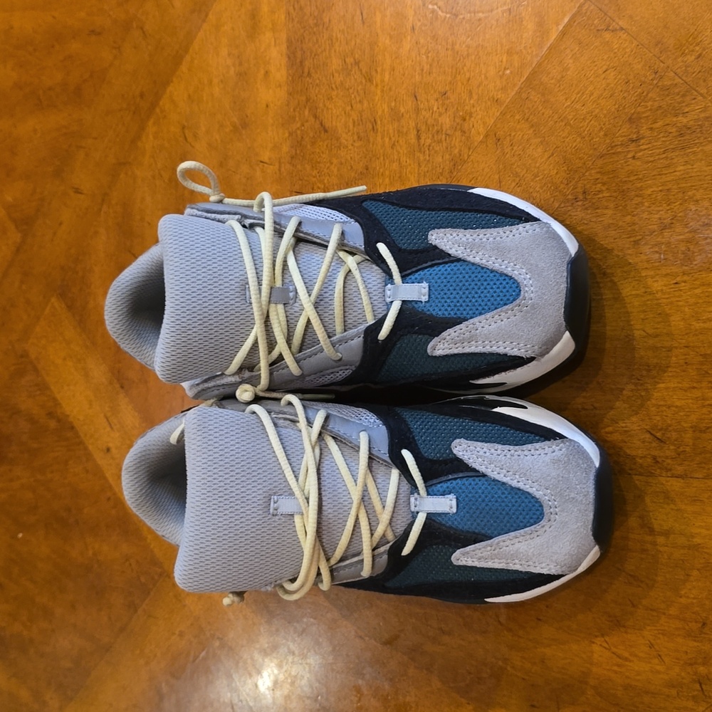 Yeezy 700 Wave runner, Kids 1.5